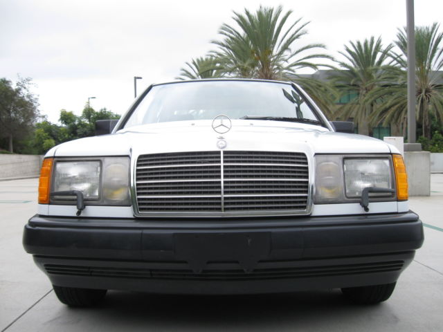 1986 Mercedes-Benz 300-Series W124 E300