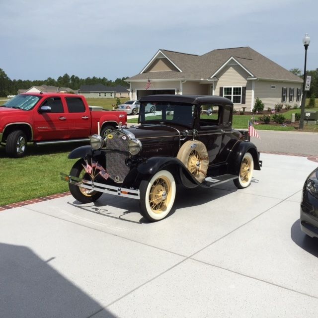 1930 Ford Model A Delux