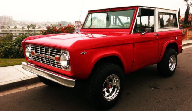 1966 Ford Bronco New paint, interior, 289 PS PB