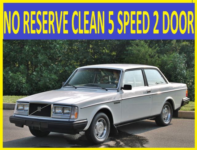 1983 Volvo 240 NO RESERVE CLEAN 5 SPEED 2 DOOR