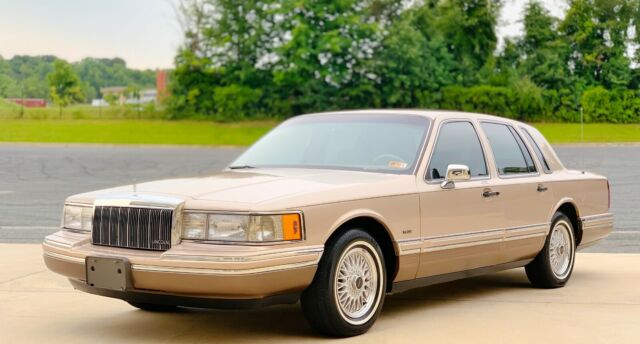1992 Lincoln Town Car No Reserve 37K Miles Cartier edition