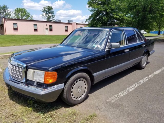1989 Mercedes-Benz 400-Series Leather