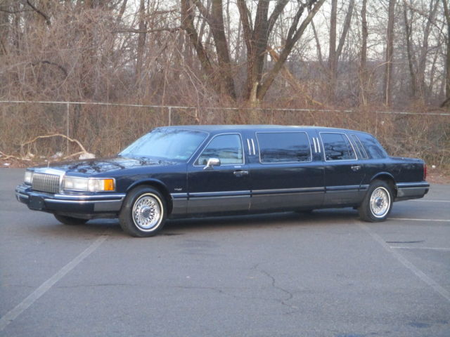 1993 Lincoln Town Car Executive PRIVATE LIMOUSINE! LEATHER!