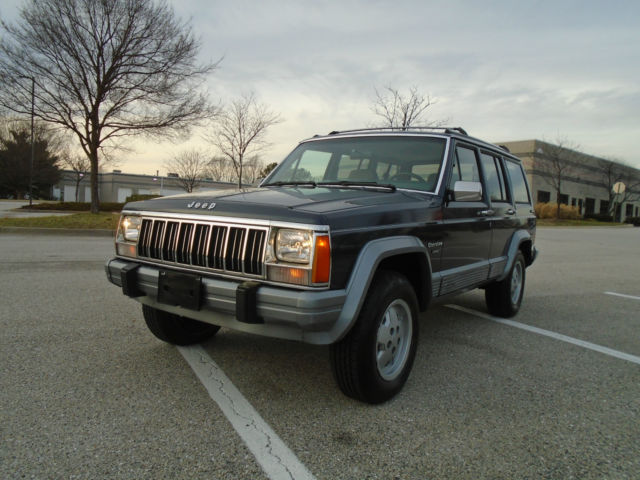 1991 Jeep Cherokee Laredo Sport Utility 4-Door