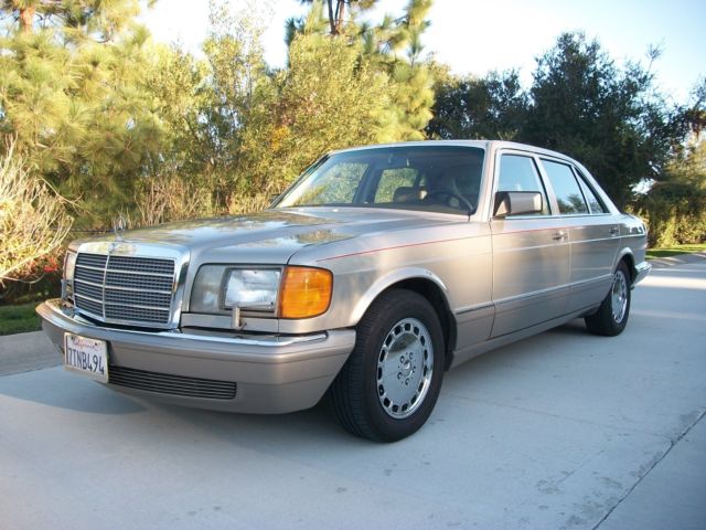 1988 Mercedes-Benz 300-Series