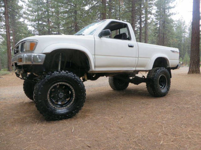 Off Road Lifted Trd Toyota 4x4 Pickup Truck With 33 X 12 50 Tires