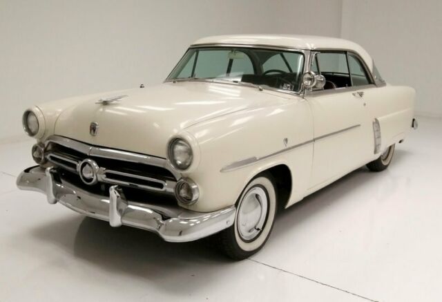 1952 Ford Crown Victoria