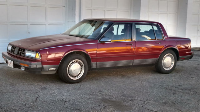 1989 Oldsmobile Ninety-Eight touring sedan