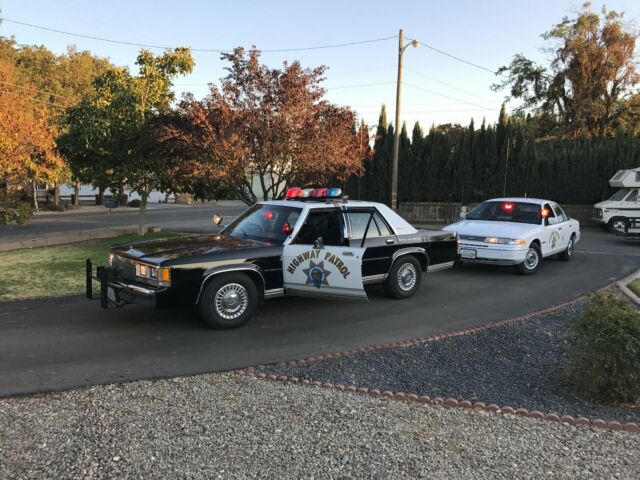 1991 Ford Crown Victoria Basic