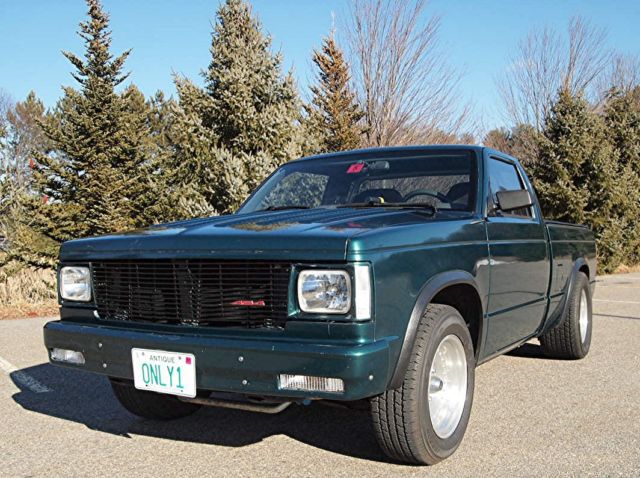 1985 Chevrolet S-10 Shaved doors and tailgate, remote locks
