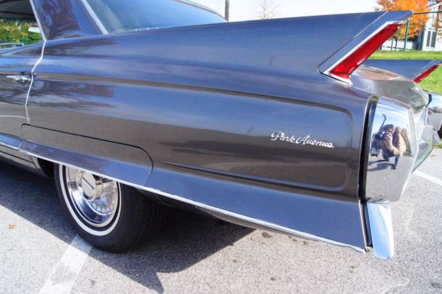 1962 Cadillac DeVille Leather