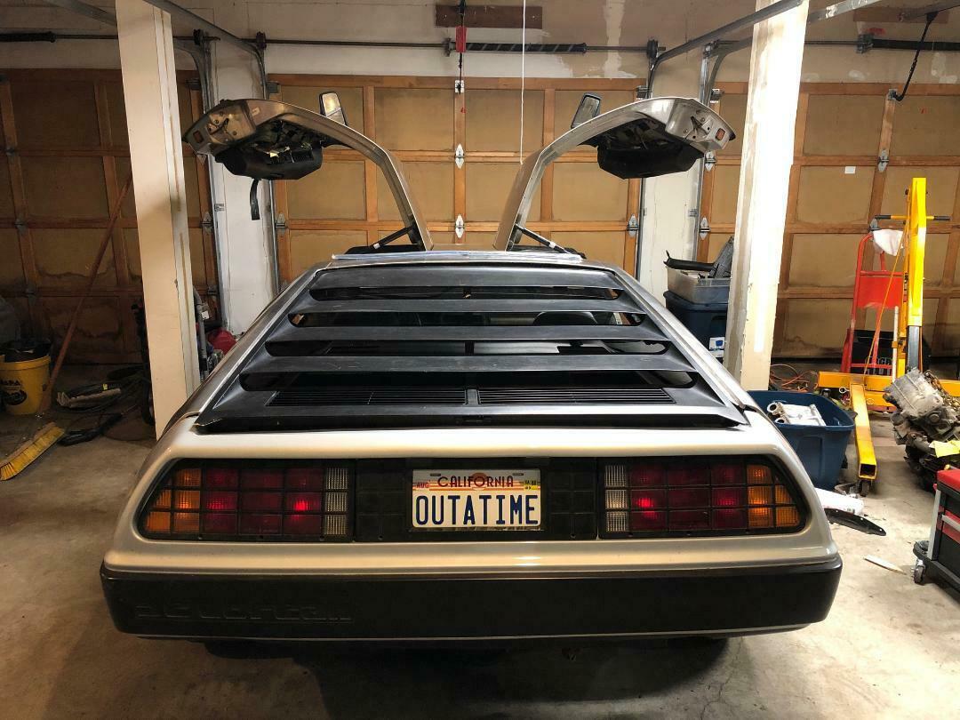 1981 DeLorean dmc12