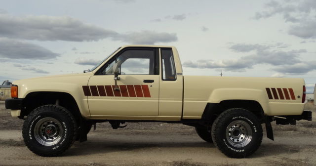 1985 Toyota Other Pickup, Hilux, Deluxe