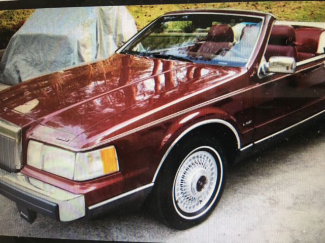 1986 Lincoln Mark Series Red