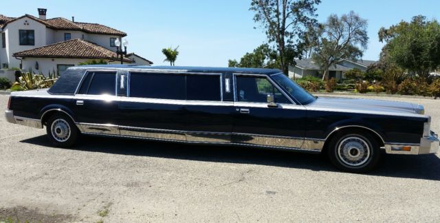 1988 Lincoln Town Car Widebody stretch limousine