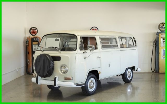 1969 Volkswagen Bus/Vanagon Westfalia Kombi Type 2 Camper
