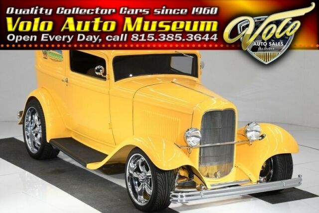 1932 Ford Custom --