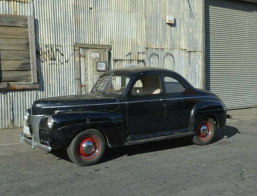 1941 Ford DeLuxe