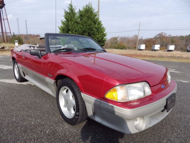 1992 Ford Mustang GT CONVERTIBLE