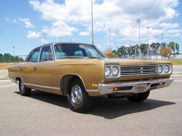 1969 Plymouth Satellite 4-DOOR 318 V8 5.2L 4BBL DUAL EXHAUST AC AUTOMATIC
