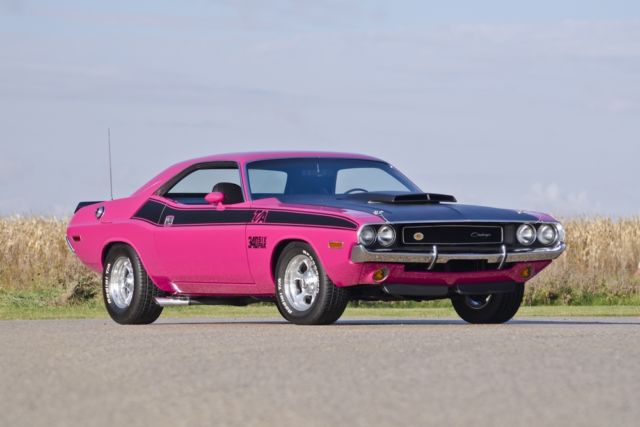 1970 Dodge Challenger Panther Pink T/A