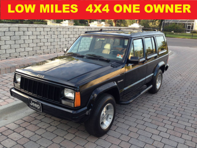 1993 Jeep Cherokee 4X4 LOW MILES ACCIDENTS FREE SMOKE FREE RUN STRONG