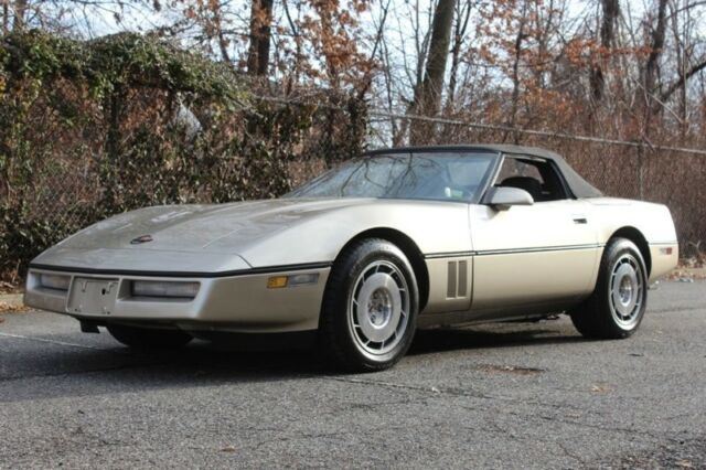 1986 Chevrolet Corvette CONVERTIBLE VERY CLEAN AND DRIVES GREAT!!!!!!!!!!!
