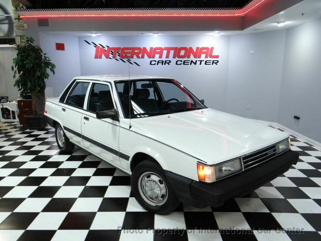 1986 Toyota Camry Deluxe