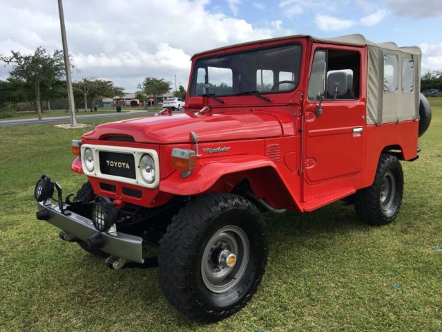 1980 Toyota Other Red/White