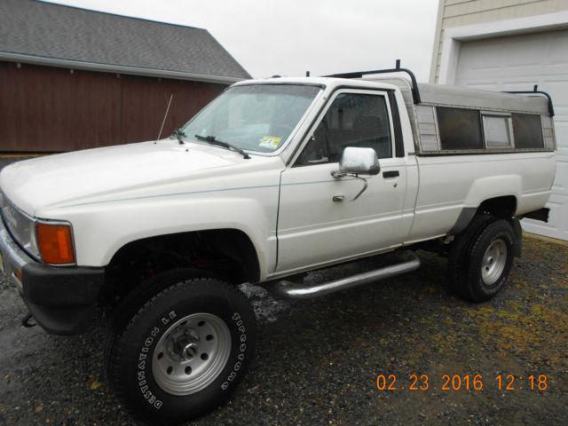 1987 Toyota Pickup Deluxe Standard Cab Long Bed Pickup