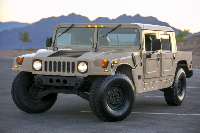 1992 Hummer H1 LIMITED EDITION #206/316 1ST EDITION NEIMAN MARCUS