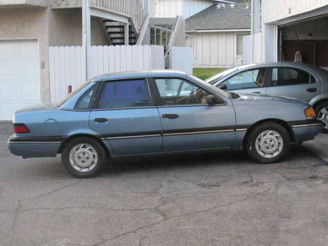 1991 Ford Tempo GL