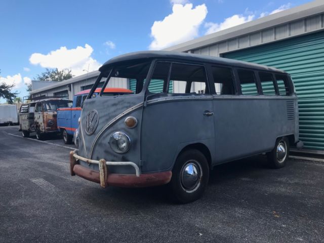 1965 Volkswagen Bus/Vanagon Deluxe