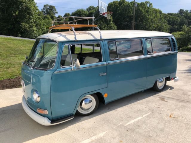 1968 Volkswagen Bus/Vanagon Deluxe