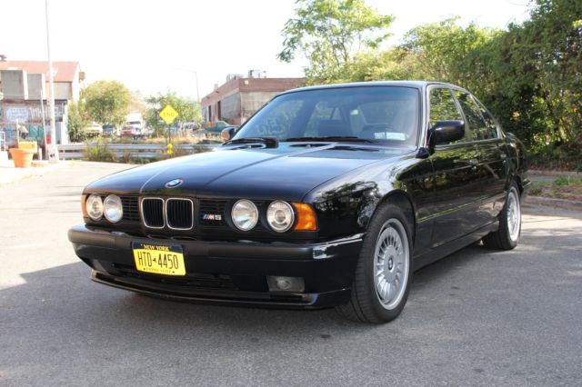 1991 BMW M5 Base Sedan 4-Door