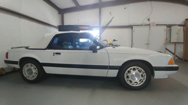 1991 Ford Mustang LX 2dr Convertible