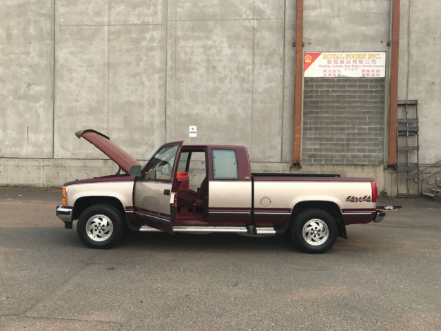 1993 Chevrolet C/K Pickup 1500 4WD Silverado Extended Cab Low Miles Only 88K