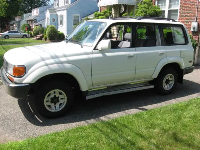 1992 Toyota Land Cruiser Base Sport Utility 4-Door