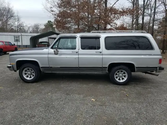 1990 Chevrolet Suburban Silverado