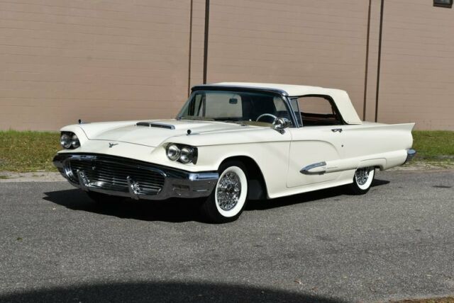 1959 Ford Thunderbird --