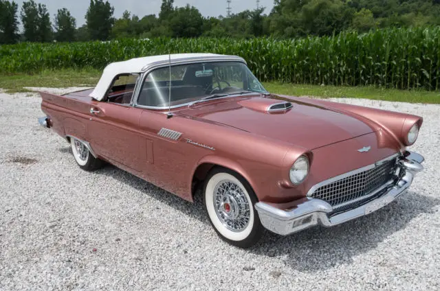 1957 Ford Thunderbird