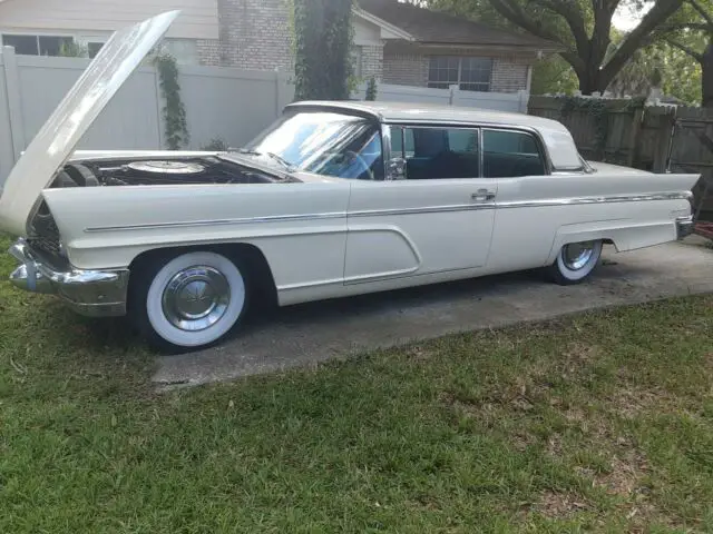 1960 Lincoln Premier