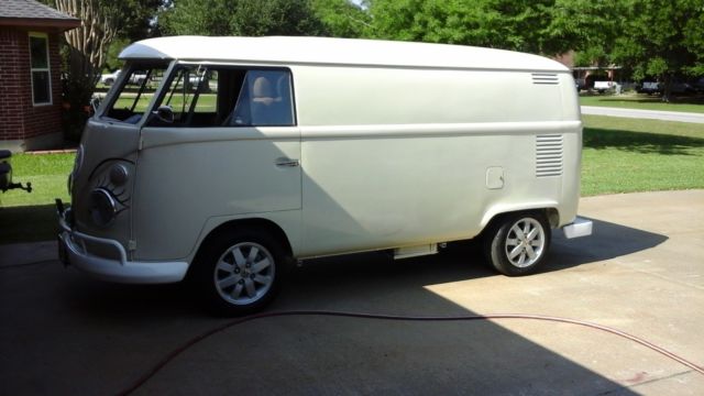 1967 Volkswagen Bus/Vanagon Leather, gray/tan