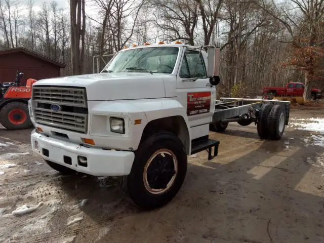 1989 Ford F700