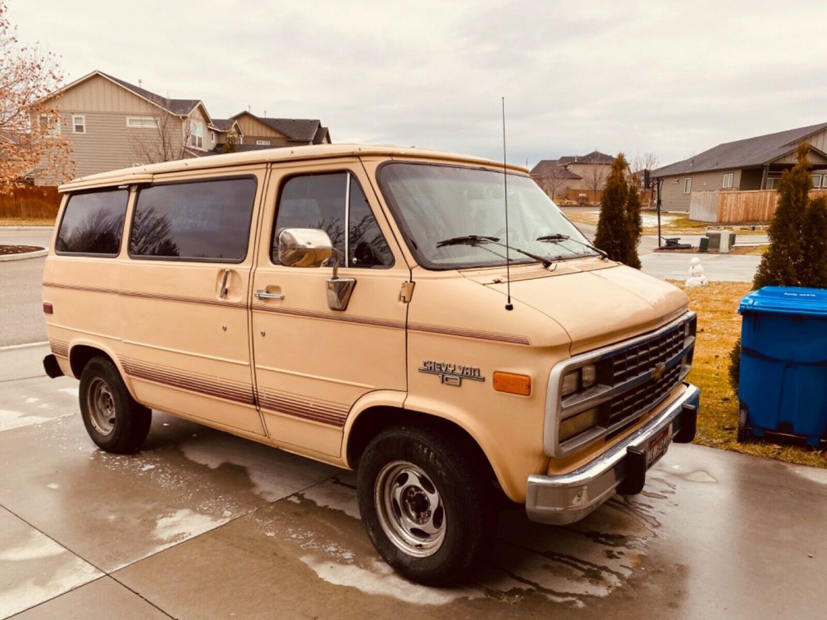 1992 Chevrolet G20 Van G10