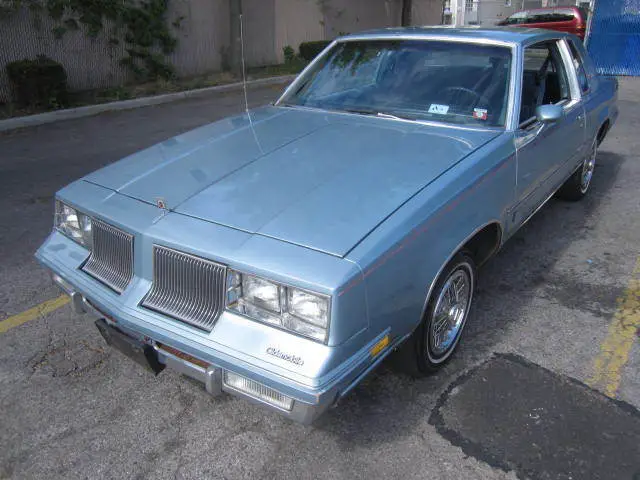 1986 Oldsmobile Cutlass 2dr Coupe Su