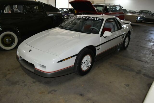 1984 Pontiac Fiero Indy Pace Car Edition