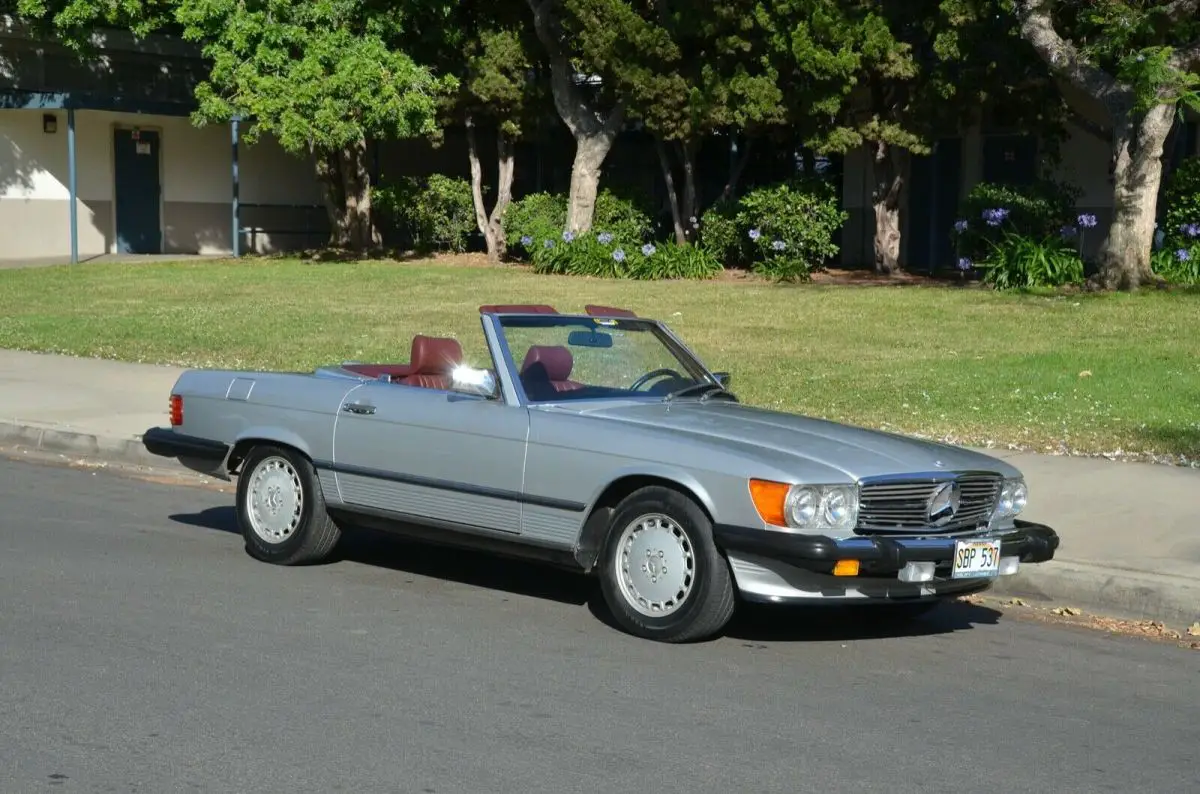 1986 Mercedes-Benz SL-Class 560SL