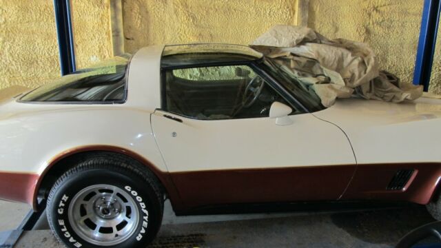 1981 Chevrolet Corvette t top