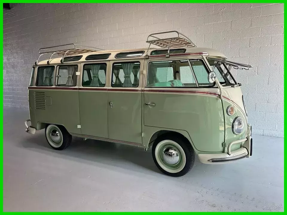 1972 Volkswagen Kombi 23 Window Bus